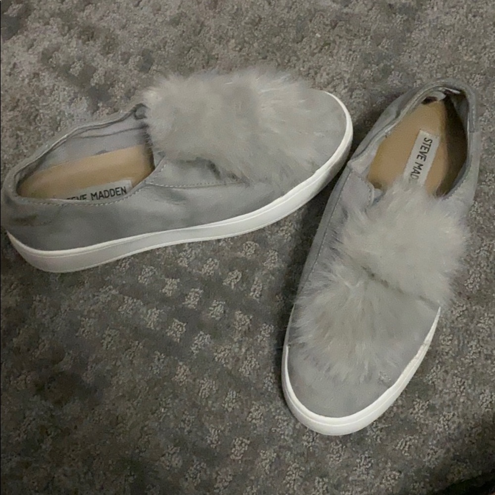 Steve Madden Pom Pom shoes